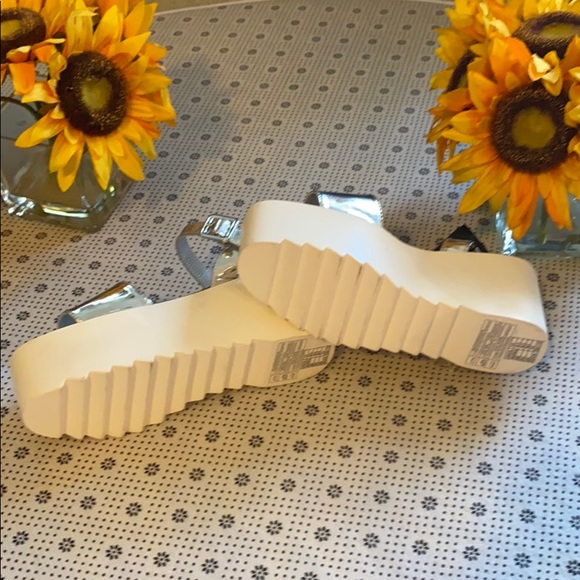 NWT Forever 21, Size 5 1/2 Silver High Wedges - Picture 2 of 3